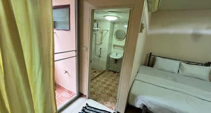 Hotel Soni Mansion Pratunam Room Type - Standard Double Bed Room with City View Hotel Soni Mansion Pratunam Room Type - Standard Double Bed Room with City View