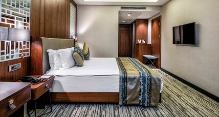 Arise Hotel Golden Horn Room Type - Standard Double Room with Atrium View