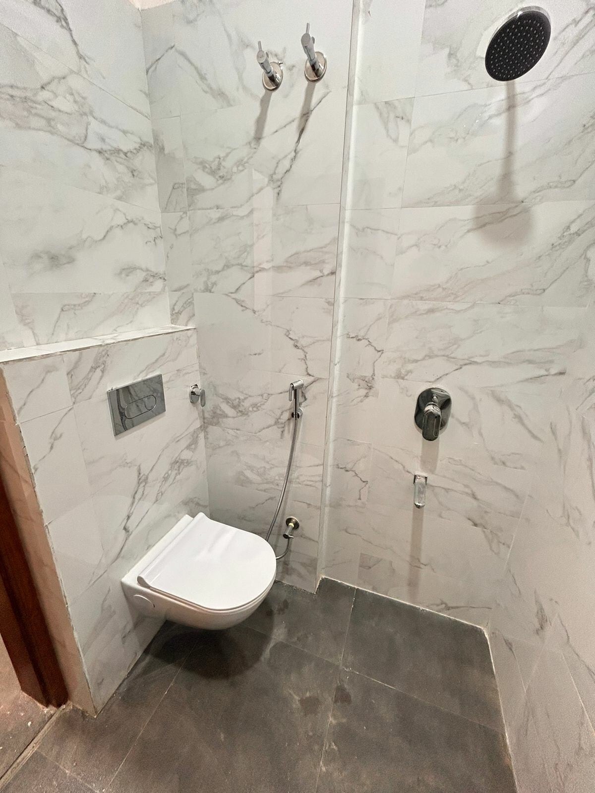 S 15 AC Penthouse Vijay Nagar - Tap to explore photos