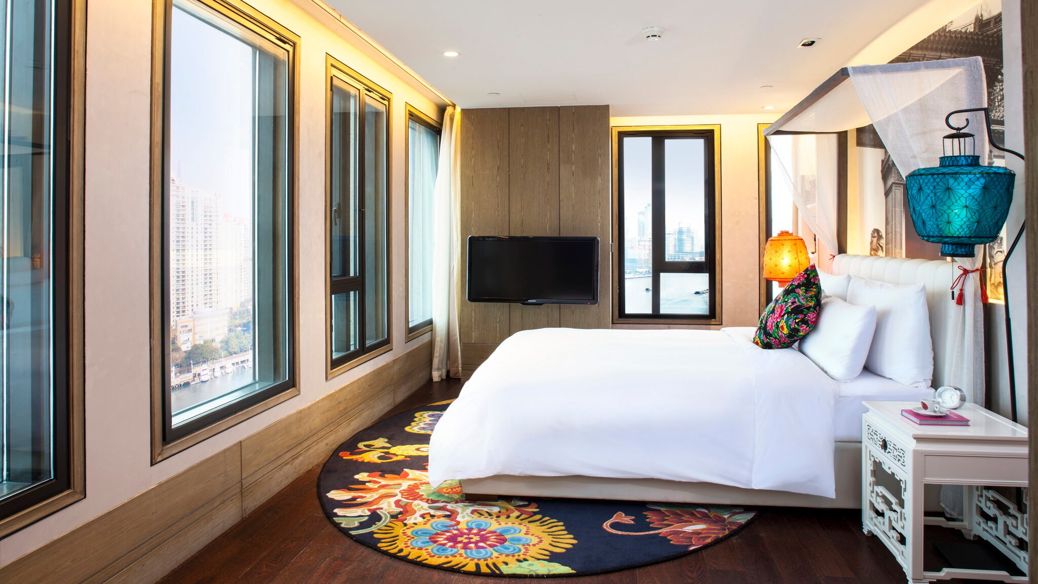 Hotel Indigo Shanghai on The Bund, an IHG hotel - Tap to explore photos