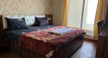 D-ROX HOTEL AND BAR Room Type - Delxue Room with Balcony