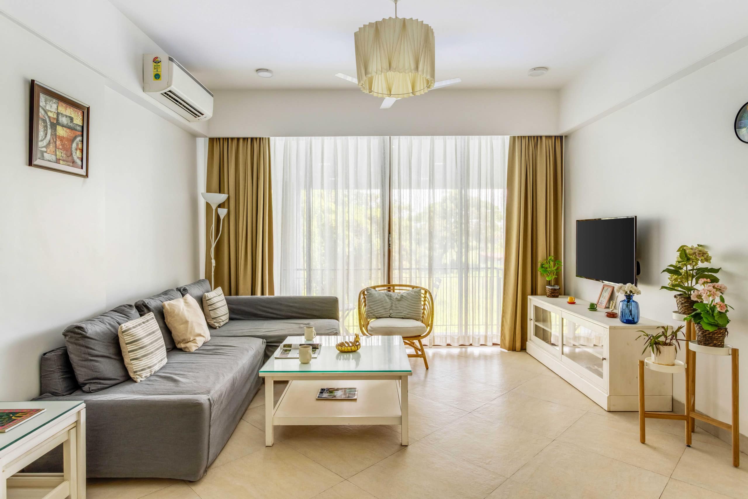 Tastefully Done 1 BHK Close to Candolim Beach - Tap to explore photos