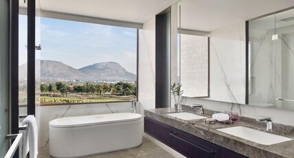 JW Marriott Bengaluru Prestige Golfshire Resort and Spa Room Type - Signature Suite, Executive lounge access, Suite, 1 King, Golf view, Balcony