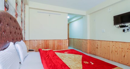 Hotel Mohan Palace Room Type - Honeymoon Suite (With Mountain facing Balcony )