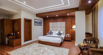 Hotel The Shamas Residency "10 minutes walk to Dal Lake" Room Type - Premium Room - City View Hotel The Shamas Residency "10 minutes walk to Dal Lake" Room Type - Premium Room - City View