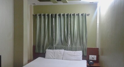Hotel Shivam Room Type - DELUXE NON AC Hotel Shivam Room Type - DELUXE NON AC