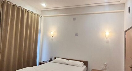 Trip Trova's Basra Riverside Homestay Room Type - Deluxe room
