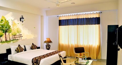 HOTEL RAISINA HILL Room Type - Executive Room