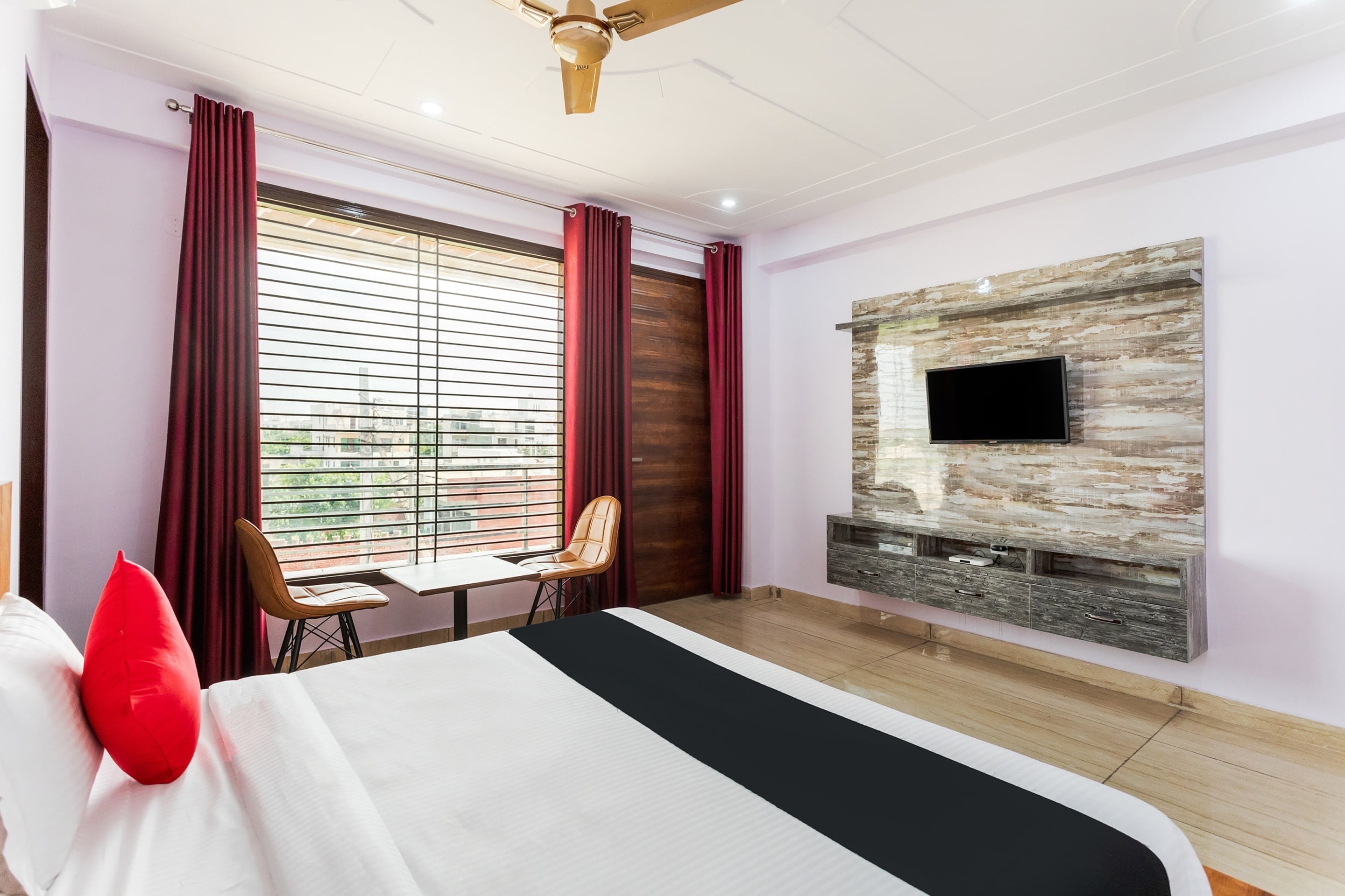 Capital O Harish Residency - Tap to explore photos