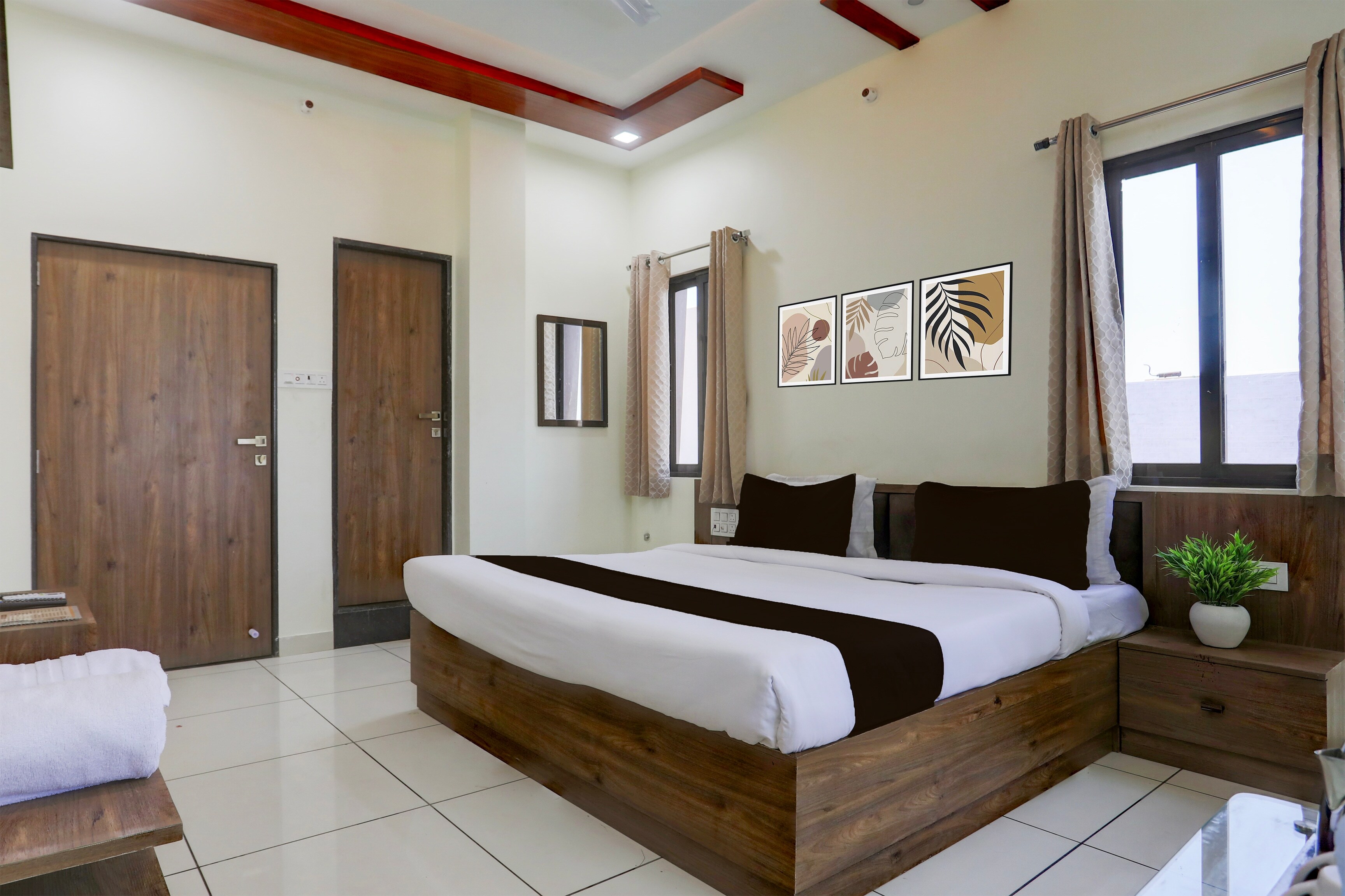 Hotel O Shivam guest house and restaurant - Tap to explore photos