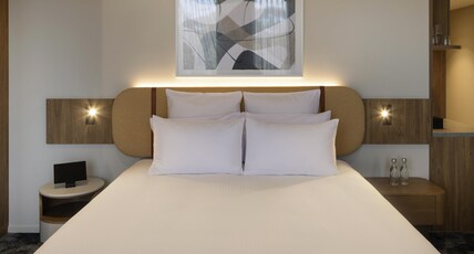Pullman Sydney Penrith Room Type - Accessible Superior Room with 1 king bed