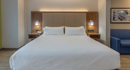 Holiday Inn Express INDIANAPOLIS - SOUTHEAST Room Type - 1 King Standard