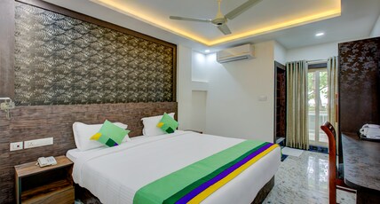Treebo Love Shore Residency, Near Lakeshore Hospital Room Type - Standard Room With King Bed Treebo Love Shore Residency, Near Lakeshore Hospital Room Type - Standard Room With King Bed