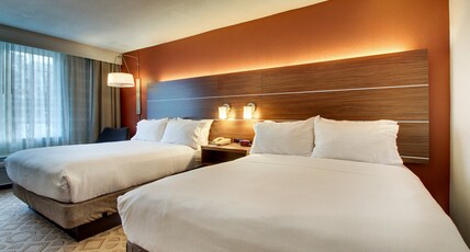 Holiday Inn Express Poughkeepsie, an IHG Hotel Room Type - 2 Queen Standard