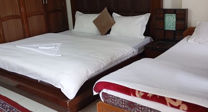Royal hills Kasauli home stay Room Type - Sweet room