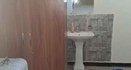 Shivay ( Pili Kothi ) Guesthouse naya raipur Room Type - Bedroom 4