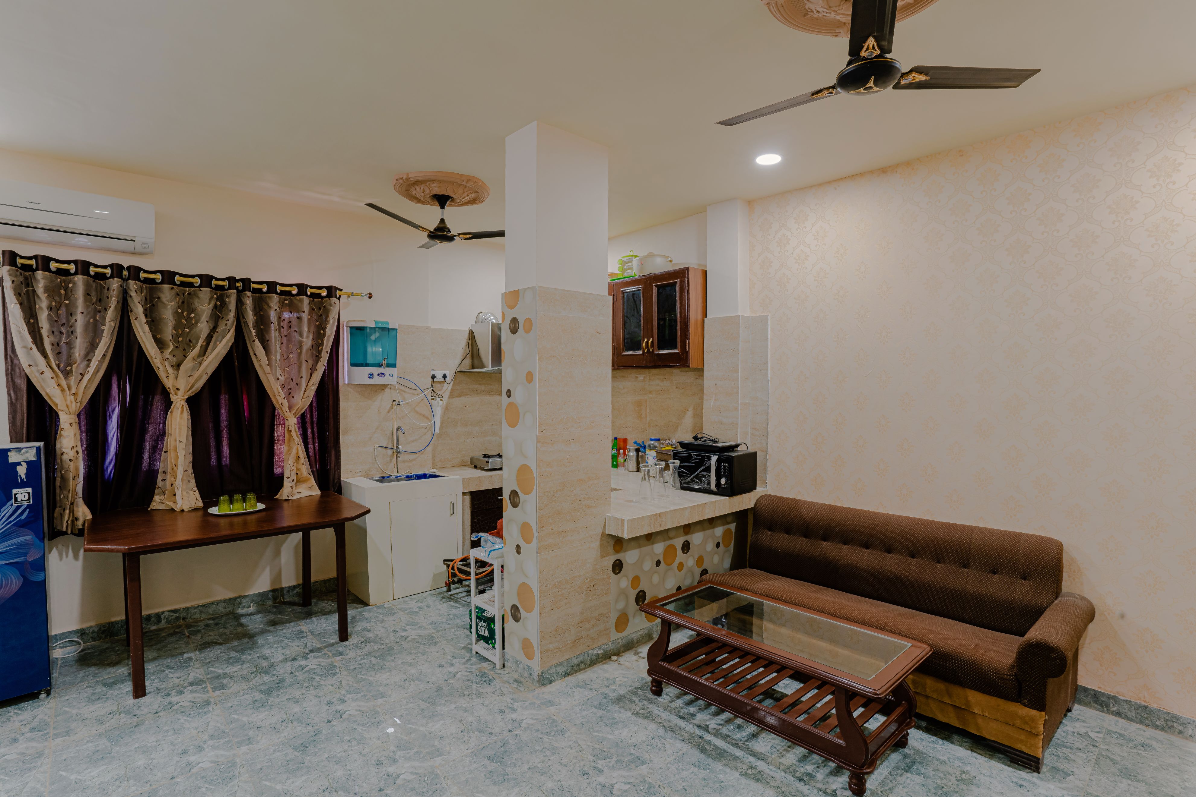 Mountain View Resort - Tap to explore photos