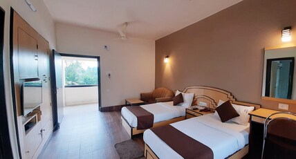 The Damodar Retreat Room Type - AC Heritage Super Deluxe Ground Floor