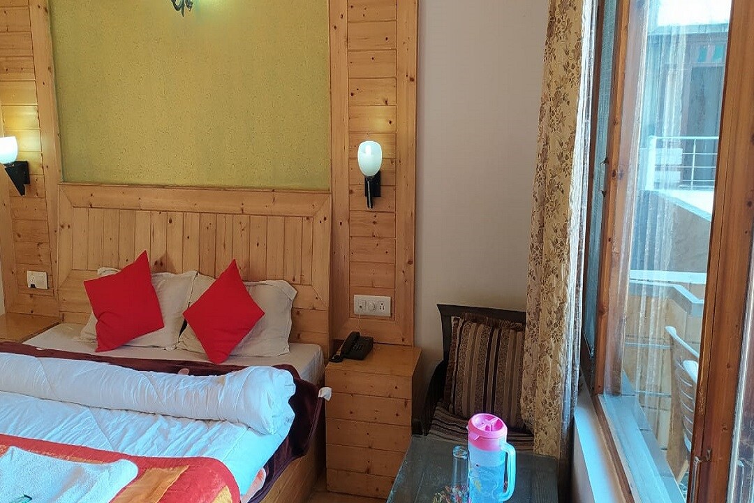 Hotel Apsara Holiday Inn - Tap to explore photos