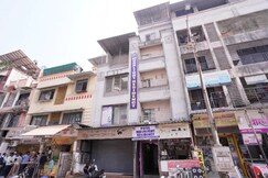 Hotel moonlight residency