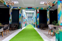 Blooming Suites