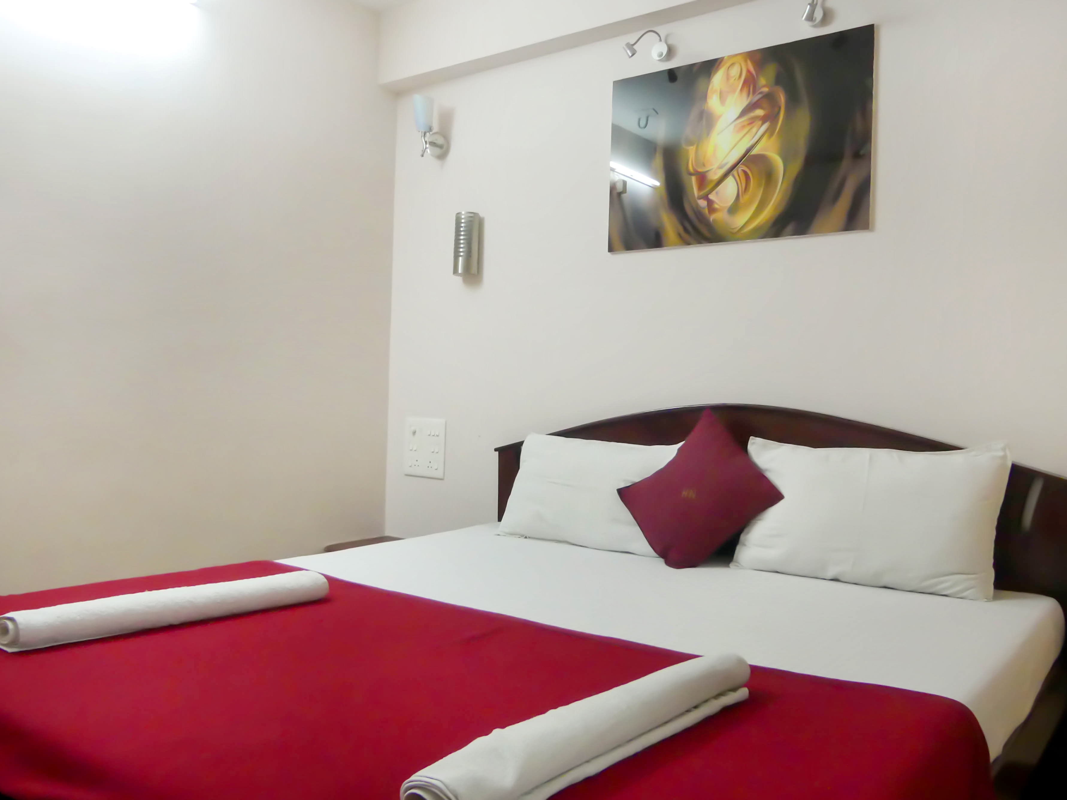 Hotel Nambi - Tap to explore photos