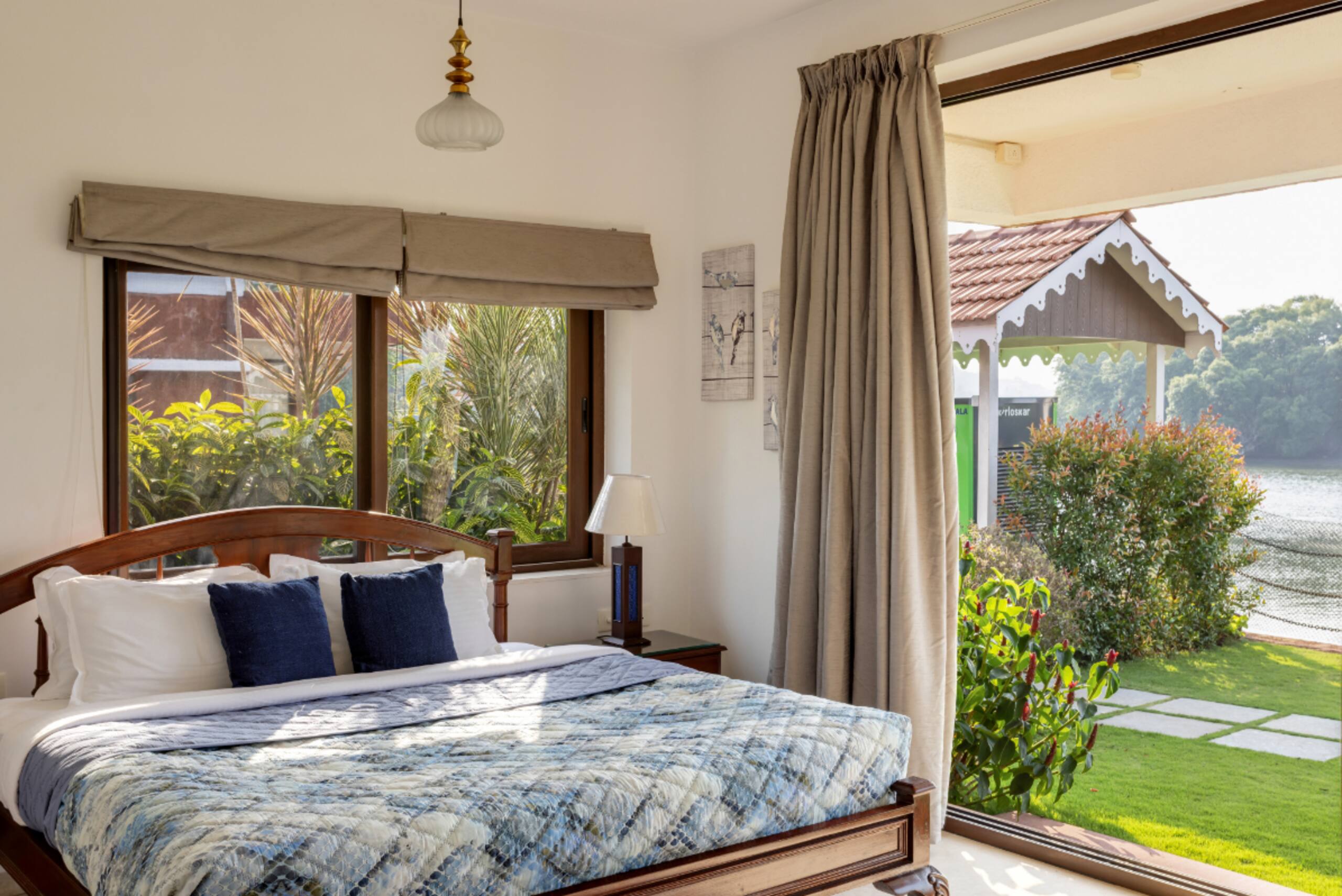 River Front 3BHK Near Candolim |Peaceful Getaway (River House) - Tap to explore photos