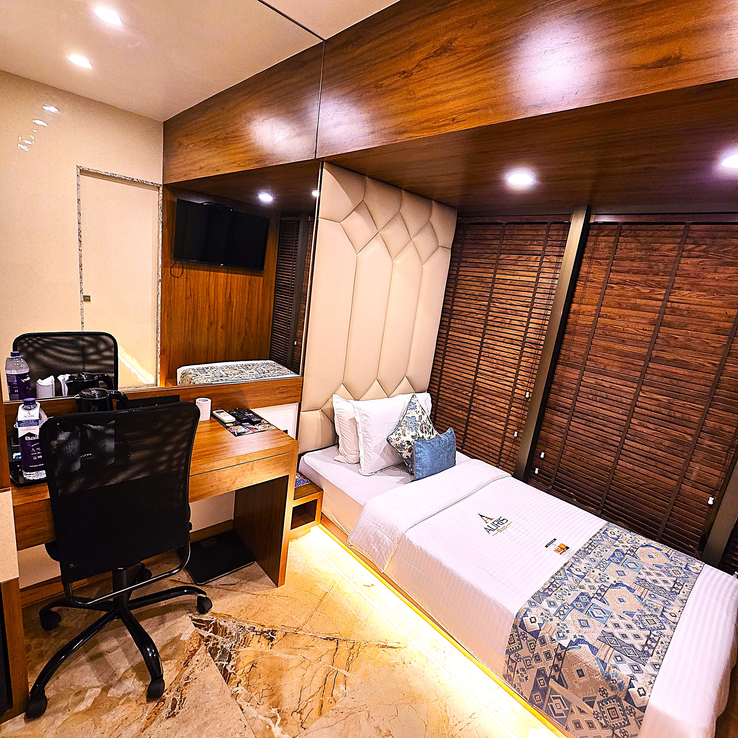 Hotel Auris & Banquets, Mumbai International Airport - Tap to explore photos