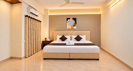 Hotel Sai 9 Heaven Room Type - Two-bedroom Family Apartment 1 AC Bedroom - 1 Non-AC Bedroom - Spacious Hall
