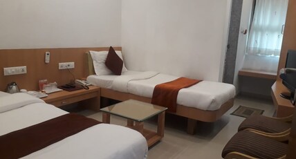 HOTEL HARMONY Room Type - Deluxe