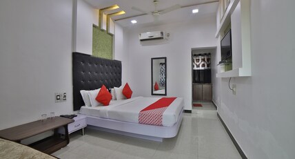 Hotel Om Palace Room Type - Deluxe AC Room