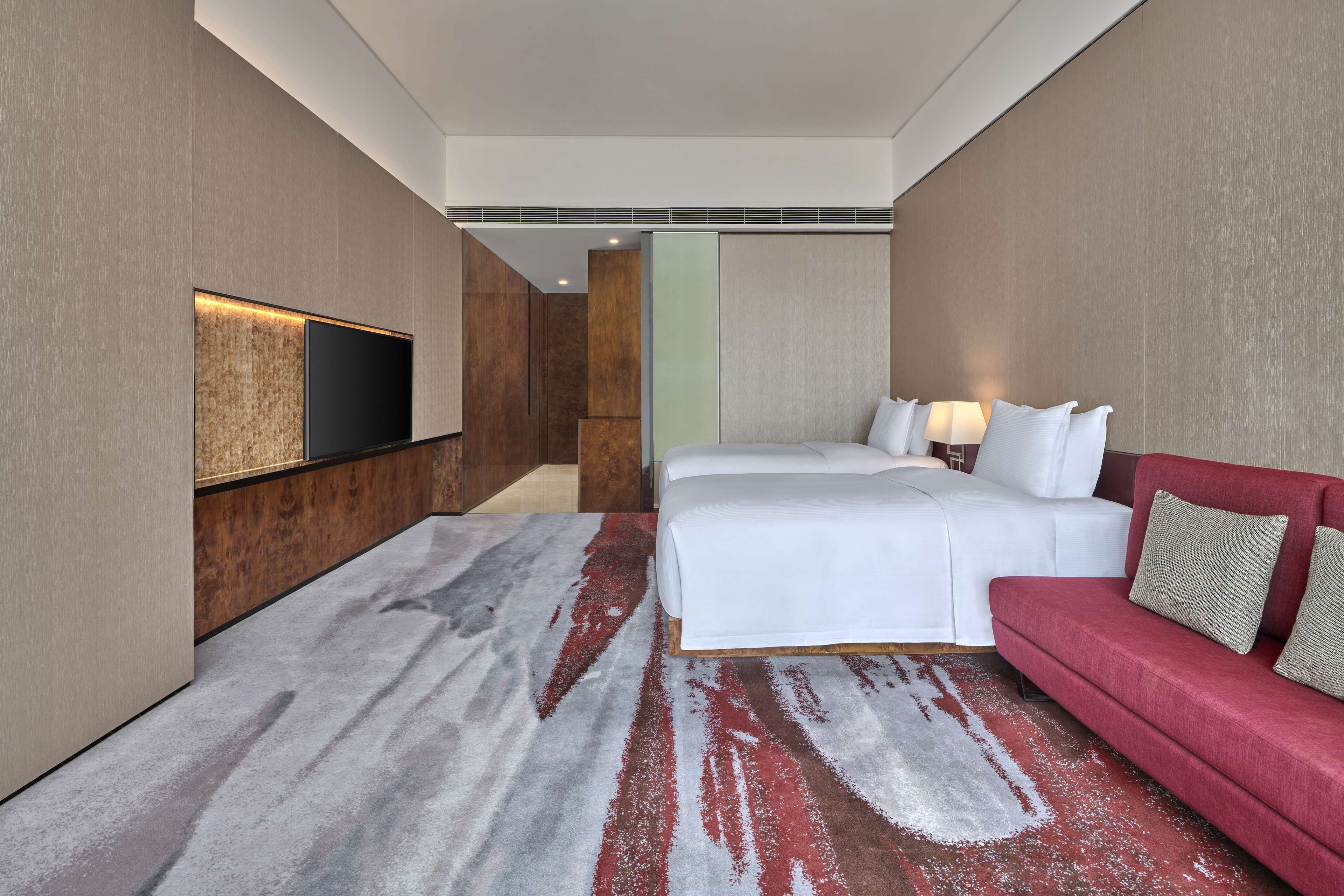 Hilton Guangzhou Tianhe - Tap to explore photos