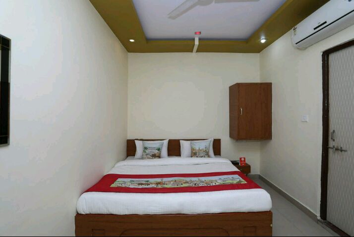 Hotel Royal Plaza- Near Pushkar Lake - Tap to explore photos