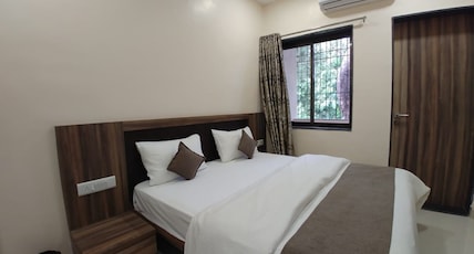 Hotel Matruchhaya Room Type - Standard AC with Balcony Hotel Matruchhaya Room Type - Standard AC with Balcony