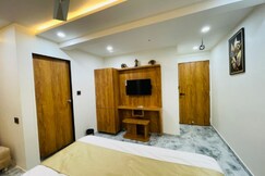 Hotel Skyland navrangpura