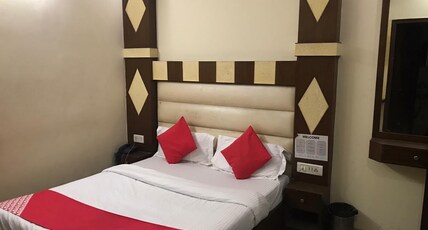 Hotel Dream Palace @ New Delhi Railway station Room Type - Standard  ROOM FREE WIFI