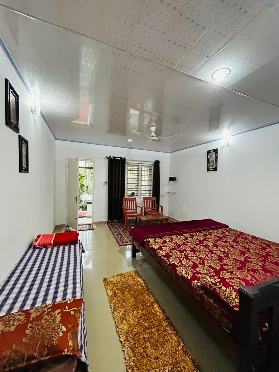 South Point Homestay - Tap to explore photos