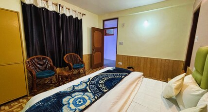 NONSTOP Cafe and Homestay Room Type - Mountain Deluxe Room