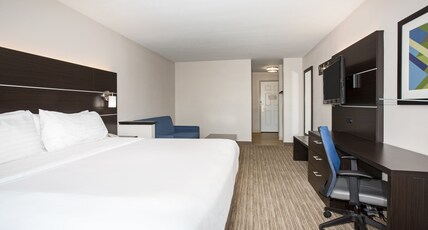 Holiday Inn Express Hotel & Suites Fort Collins Room Type - 1 King Bed Suite Sofa Bed