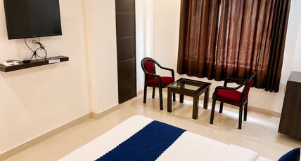 Shree Ji Residency Room Type - Super Deluxe (Double Sharing)