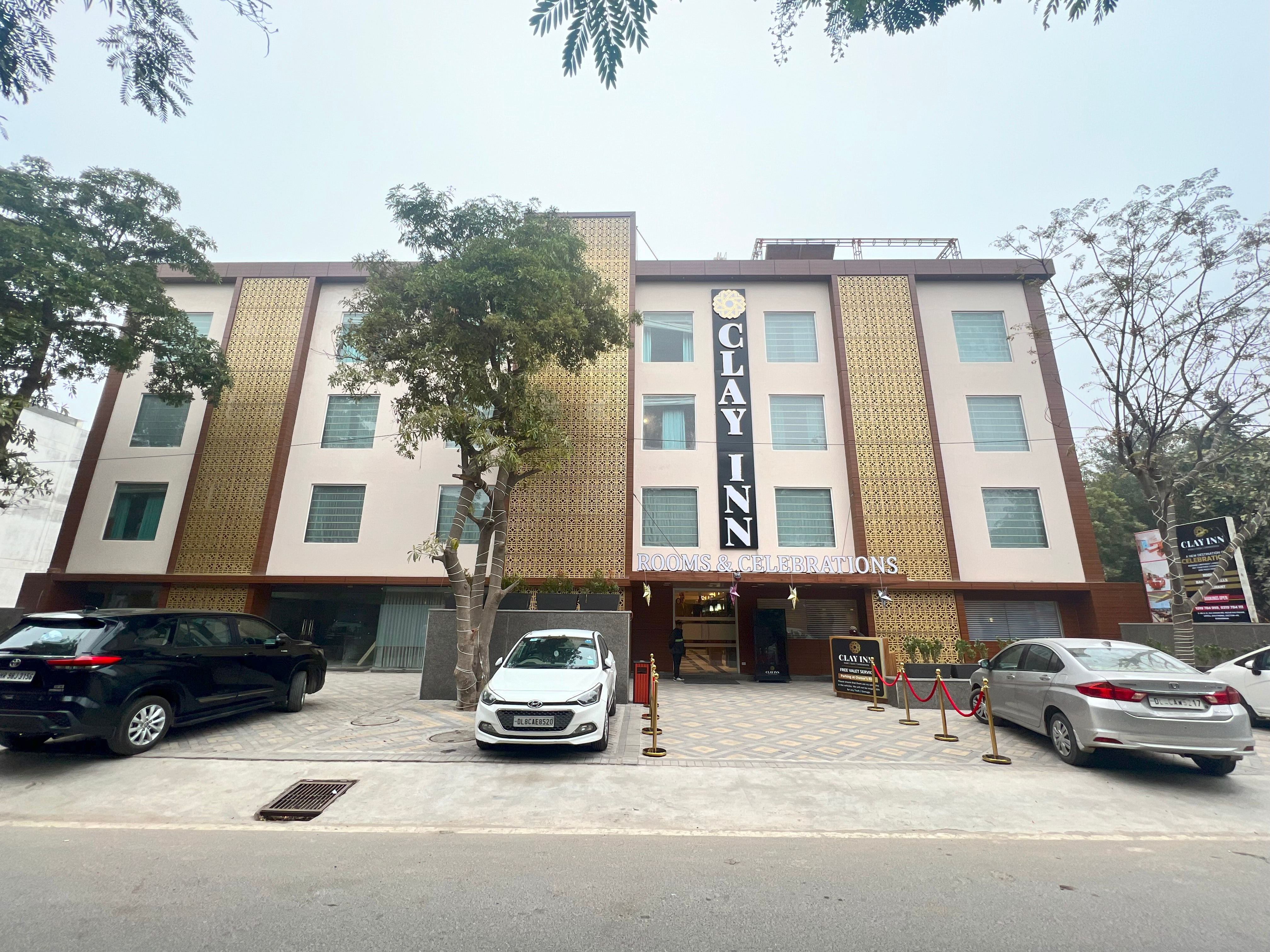 Clay Inn Hotel, Sohna Road, Sector 49, Gurugram - Tap to explore photos
