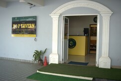 Pop Tavern Le fort Luxe
