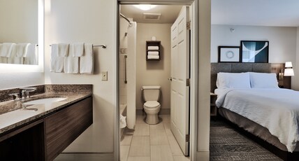 Staybridge Suites ALBUQUERQUE - AIRPORT, an IHG hotel Room Type - 1 Queen Studio Suite