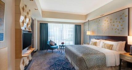 Cinnamon Grand Hotel Room Type - Superior King Room