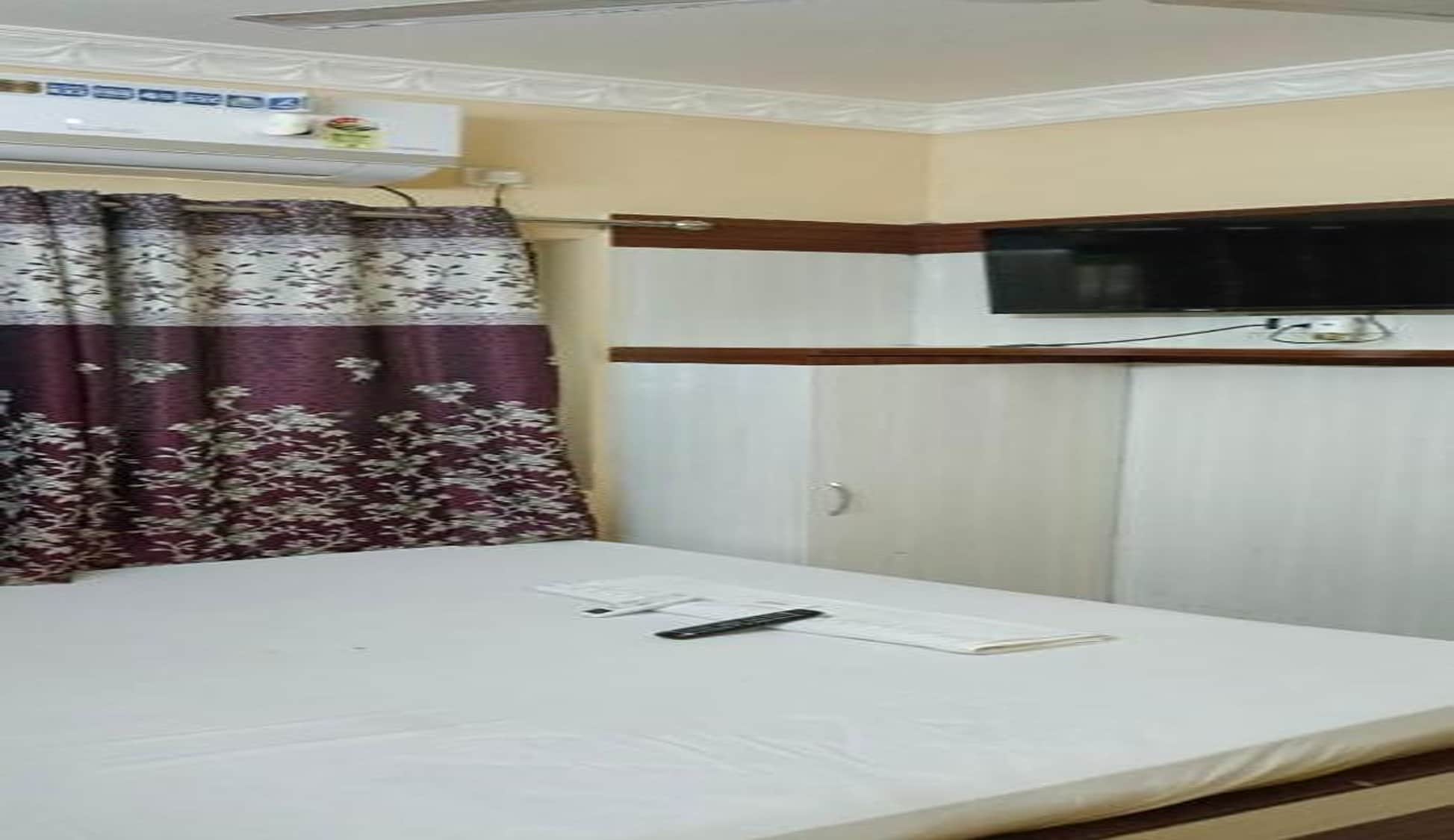 DYNAMIK DREAM SHIVA INN Newtown Kolkata - Tap to explore photos