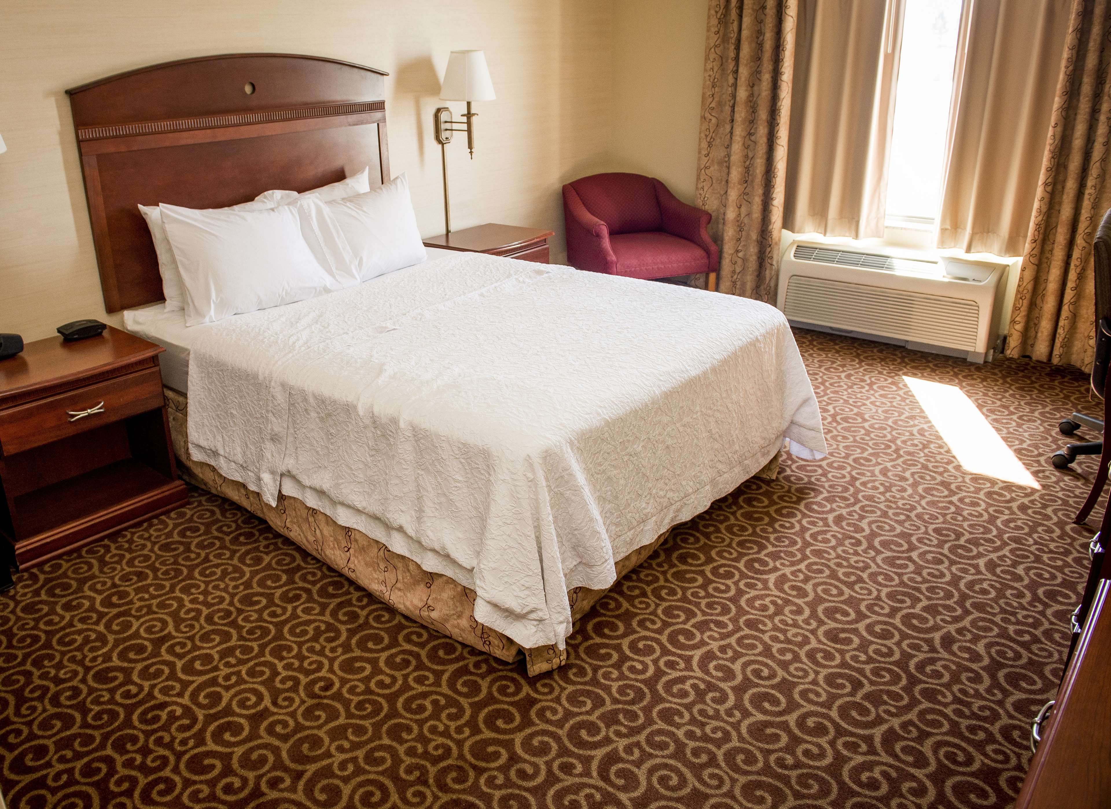 Hampton Inn Plover/Stevens Point - Tap to explore photos