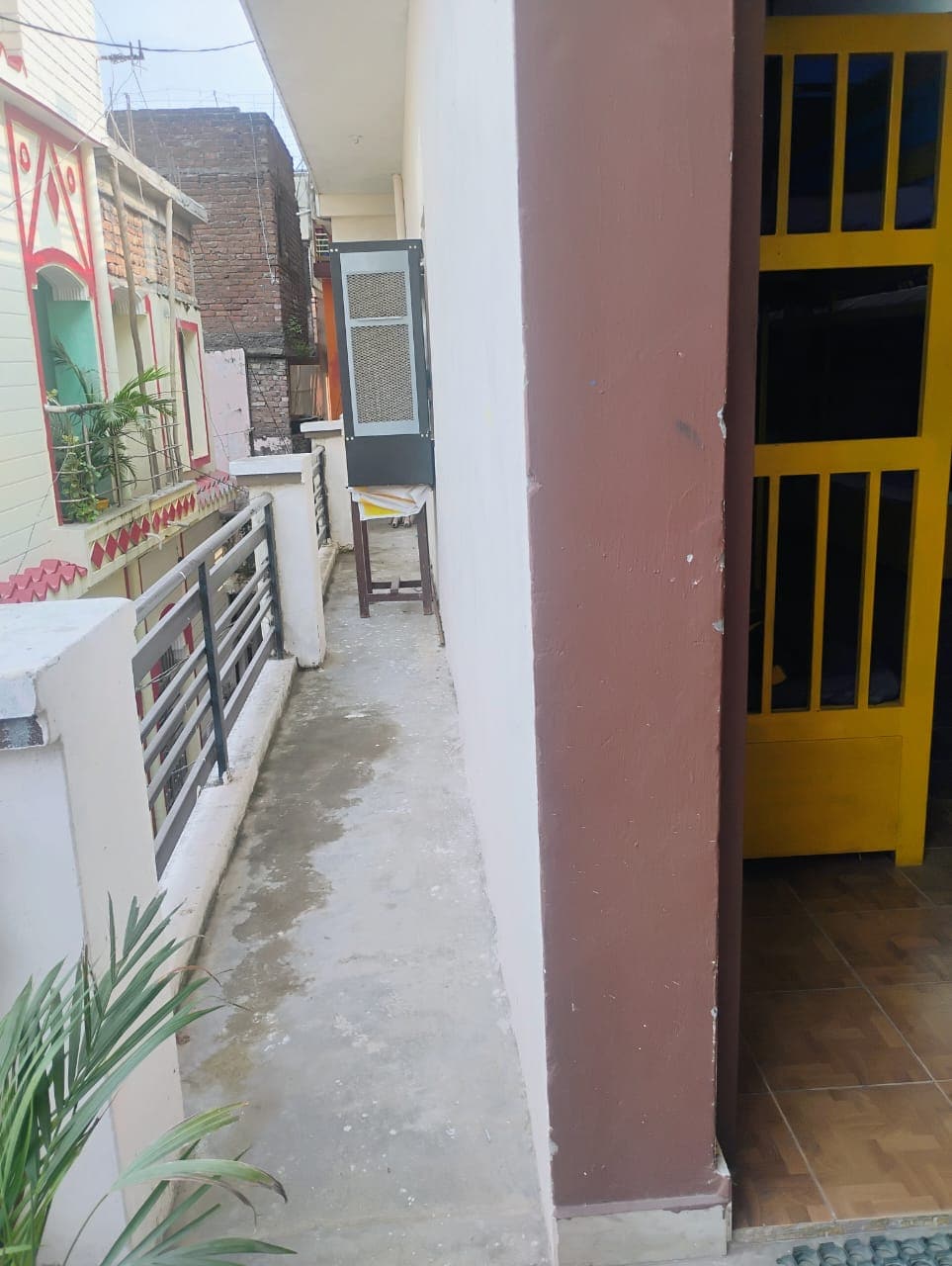 Tulsi Ganga Hostel - Tap to explore photos