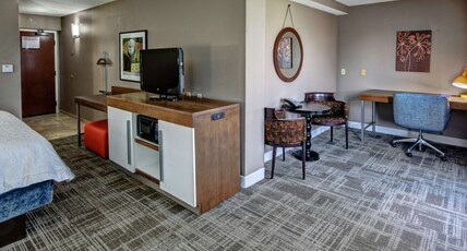 Hampton Inn by Hilton Tullahoma Room Type - 1 KING SUITE NONSMOKING