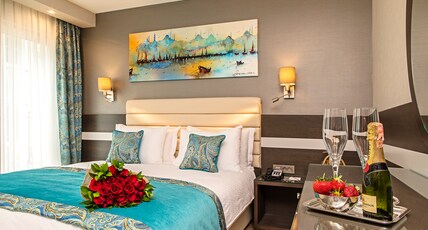 Mukarnas Taksim Hotel Room Type - Deluxe Double Room Mukarnas Taksim Hotel Room Type - Deluxe Double Room