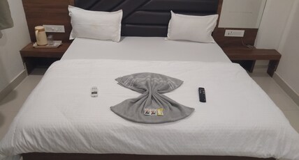 Hotel vasudev inn Room Type - Deluxe room